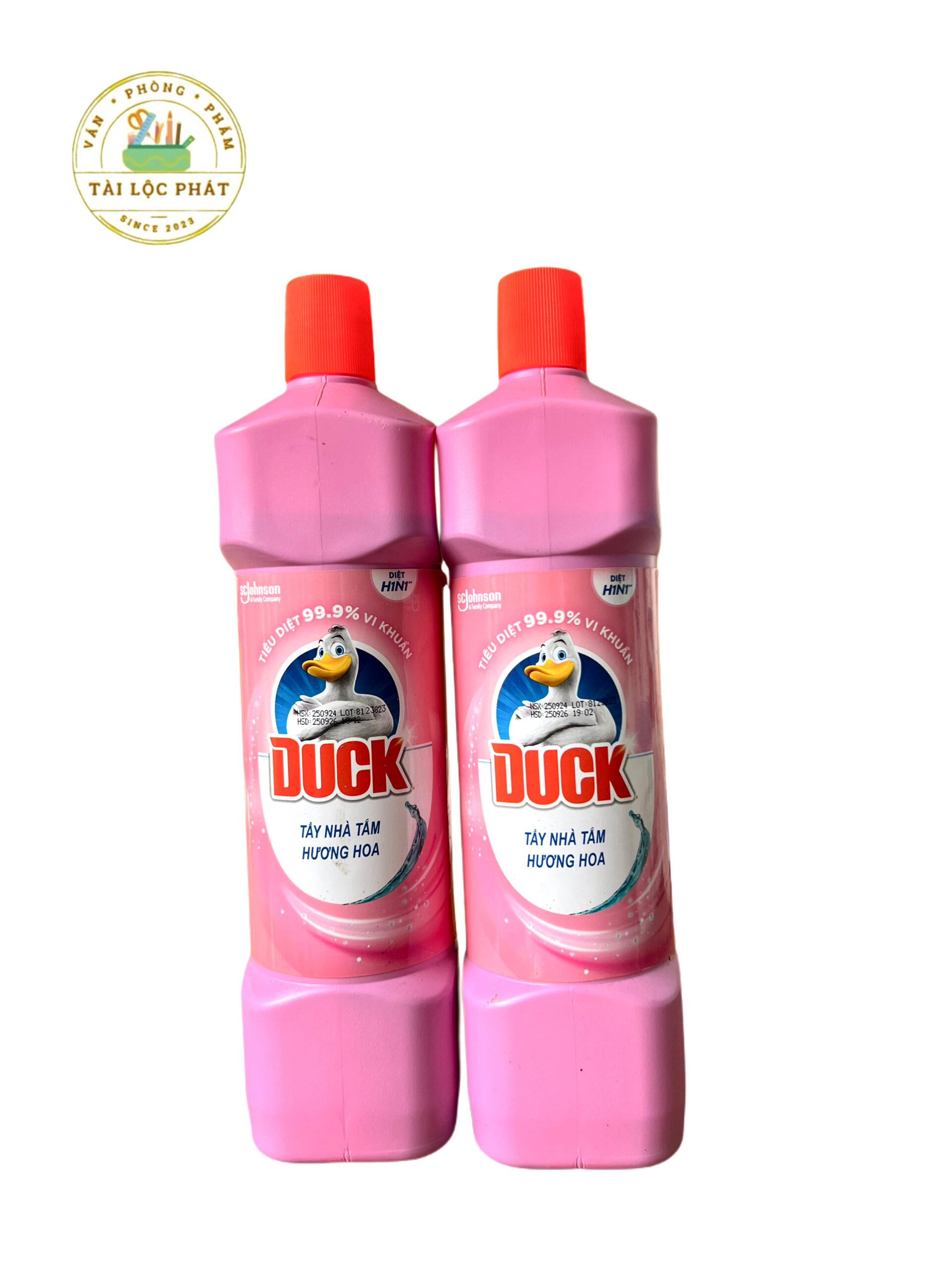Nước tẩy nhà tắm Duck hương hoa hồng 900ml